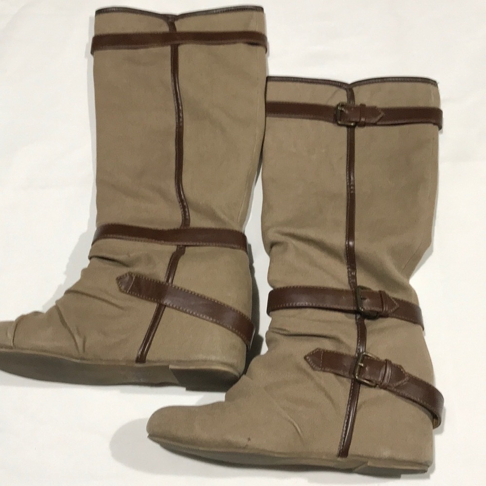 Women’s Aldo boots. Size 9